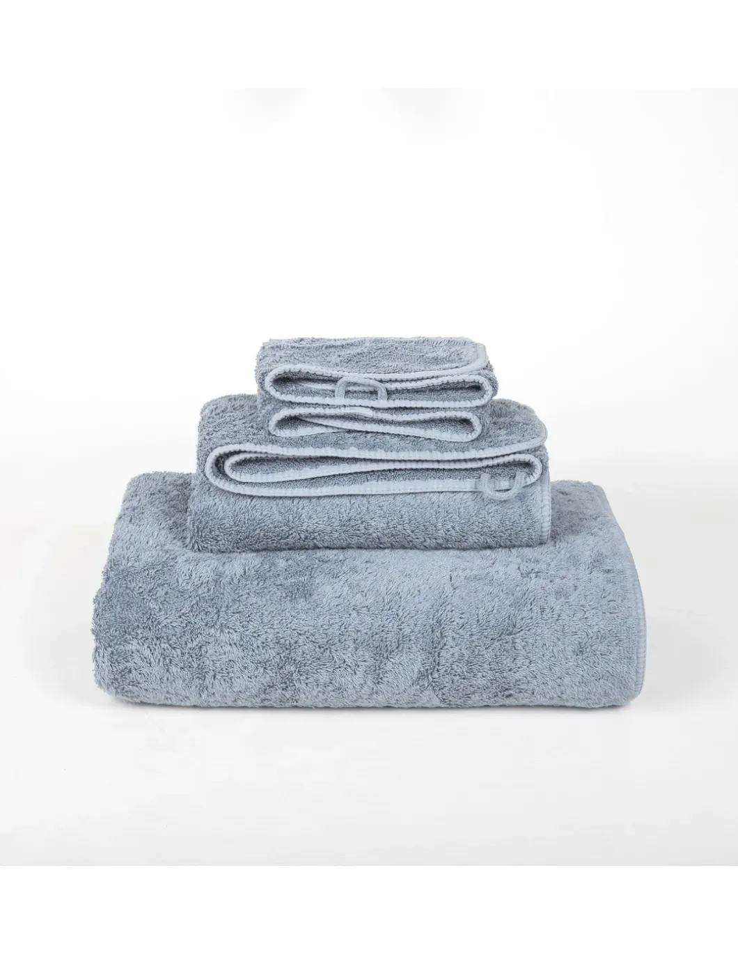 740 gr./m2 Algodão penteado - Jogo 3 toalhas de banho