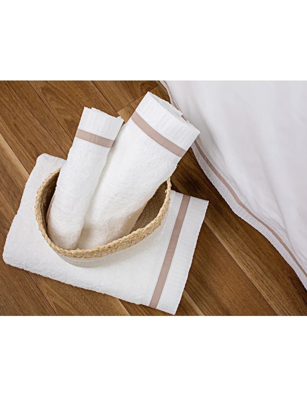 Jogo de 3 toalhas 100% algodão 600 gr./m2 - C/ renda aplicada ROMA