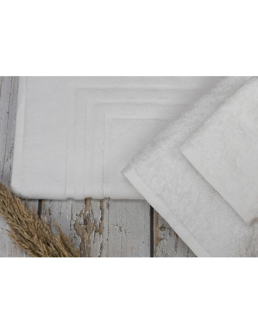 50x80 cm - 36 tapetes saída de banho 100% algodão fio torcido 700 gr./m2