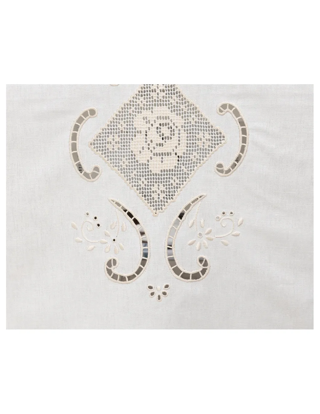 50x180 cm - Caminho de mesa linho - Bordados da Lixa